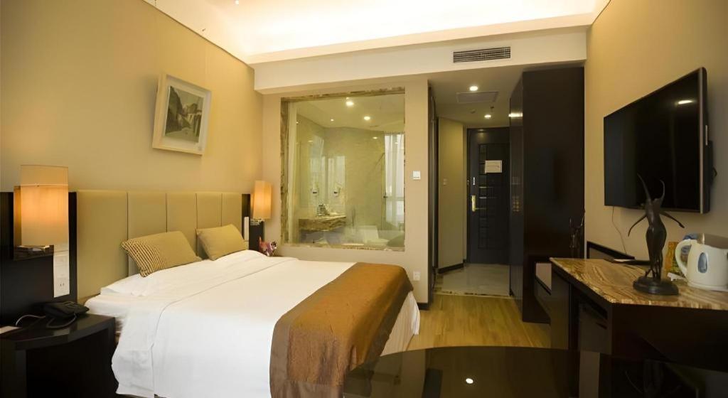 Hotel Ac Embassy 4*