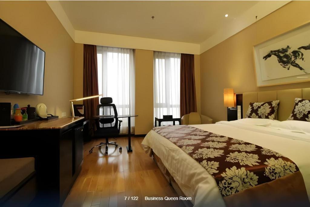 Hotel Ac Embassy 4*