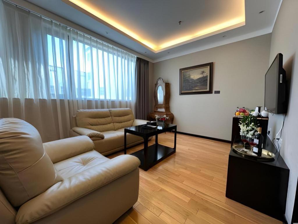 Hotel Ac Embassy